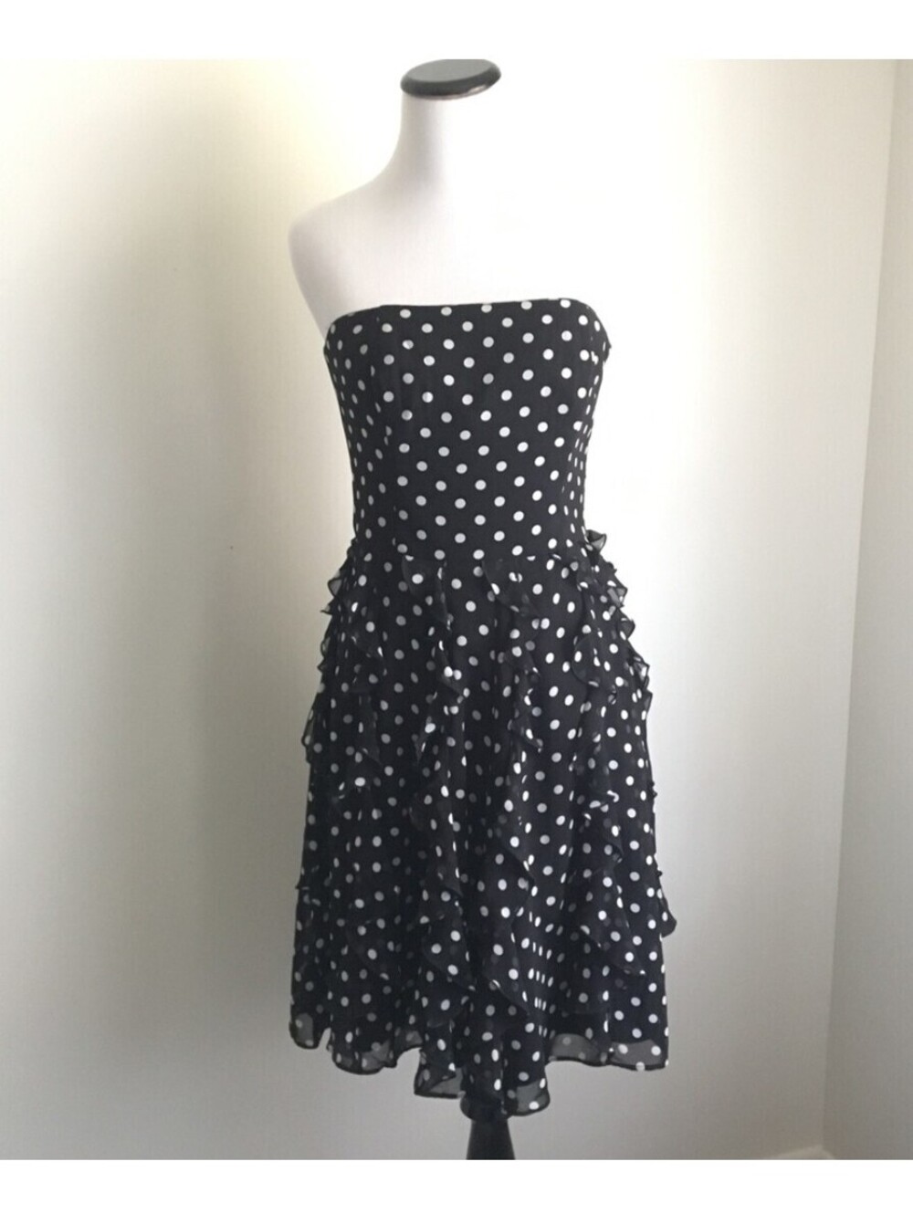 White House Black Market Strapless Polka Dot tiered Ruffle cocktail Dress sz 4